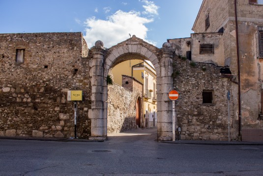 Benevento, Port'Arsa e le mura longobarde